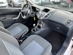 Ford fiesta 1.25 ess 60 ch 1ère main complet