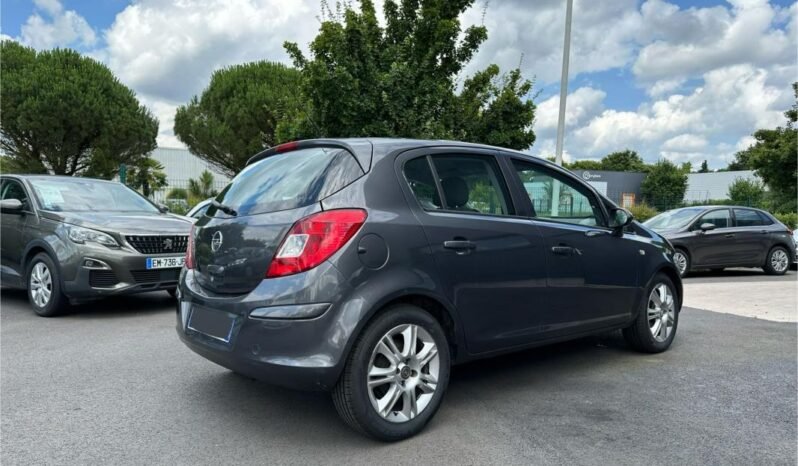 Opel corsa 1.2 ess 85 ch complet