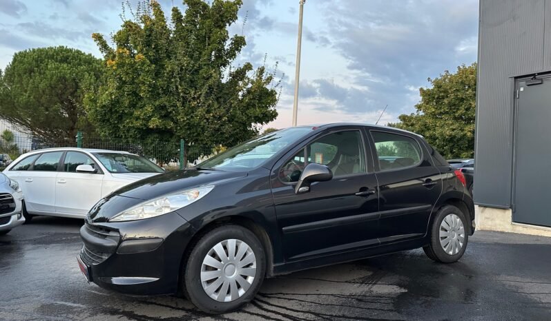 Peugeot 207 1.4 hdi 70 ch complet