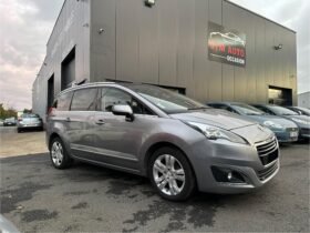 Peugeot 5008 1.6 hdi 115 ch 7 places