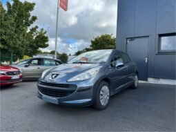 Peugeot 207 1.4 hdi 70 ch complet