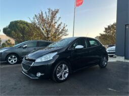 Peugeot 208 1.6 e-hdi 92 ch complet