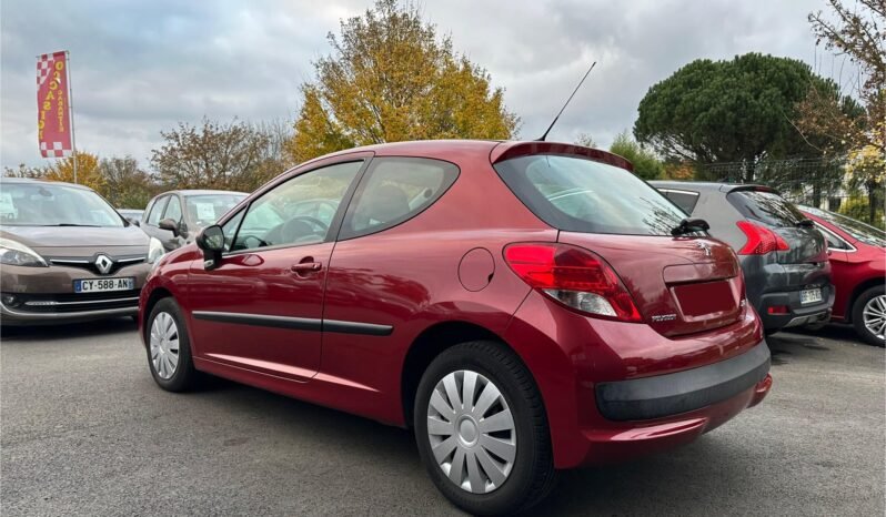 Peugeot 207 1.6 hdi 90 ch complet