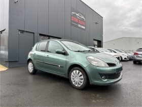 Renault clio 3 1.6 ess 110 ch boite auto