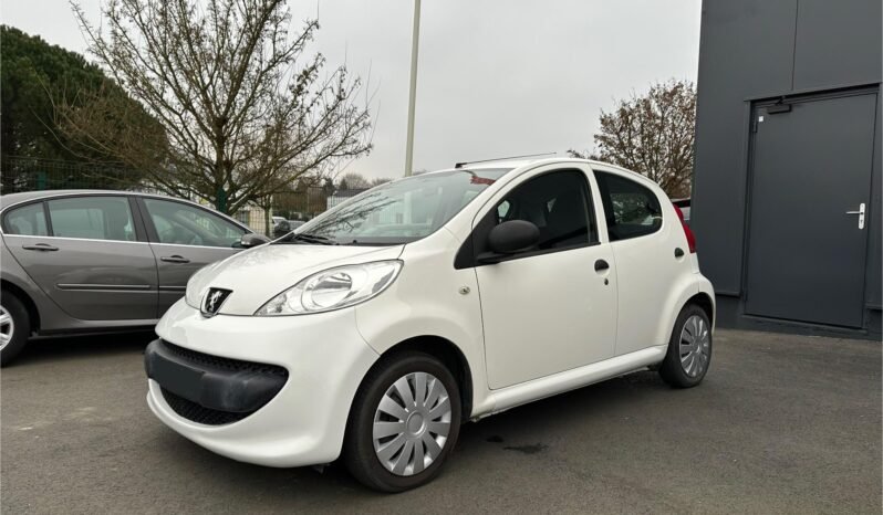 Peugeot 107 1.0 ess 68 ch complet