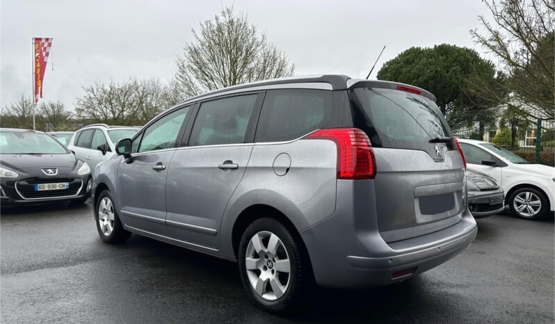 Peugeot 5008 1.6 hdi 115 ch 1ère main complet