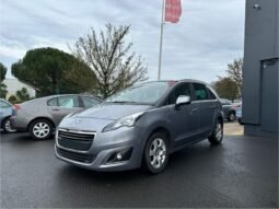 Peugeot 5008 1.6 hdi 115 ch 1ère main complet