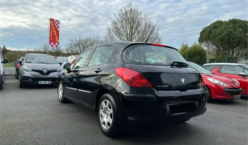 Peugeot 308 1.6 hdi 92 ch 1ère main complet