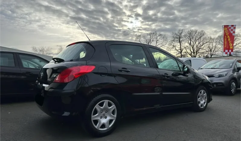 Peugeot 308 1.6 hdi 92 ch 1ère main complet